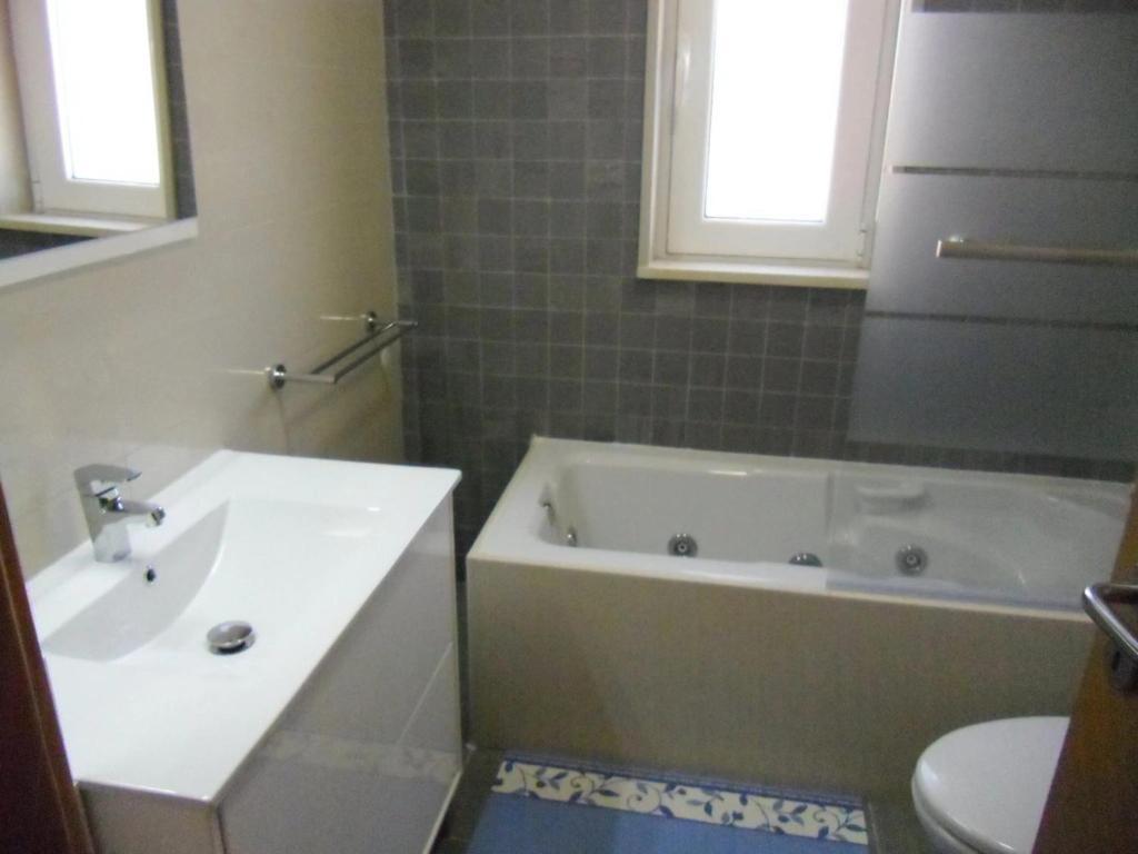 Casa Sao Bartolomeu - 5 Quartos Com Piscina Exteriör bild